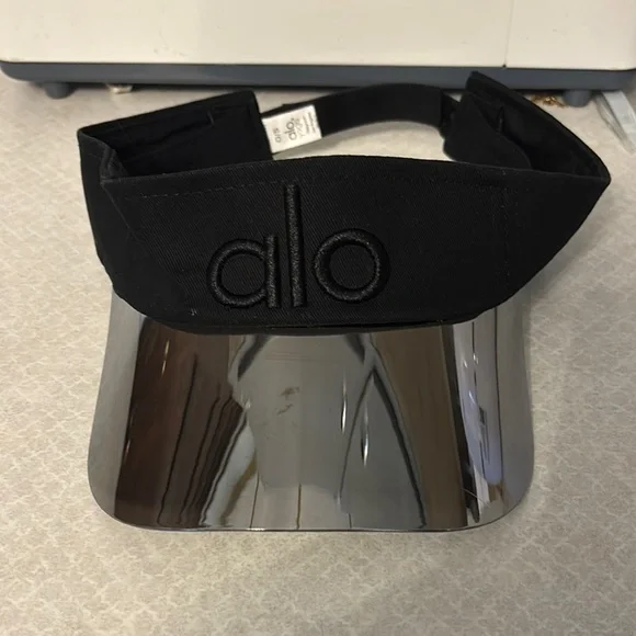ALO Yoga | Accessories | Alo Yoga Black And Silver Visor  display picture 2